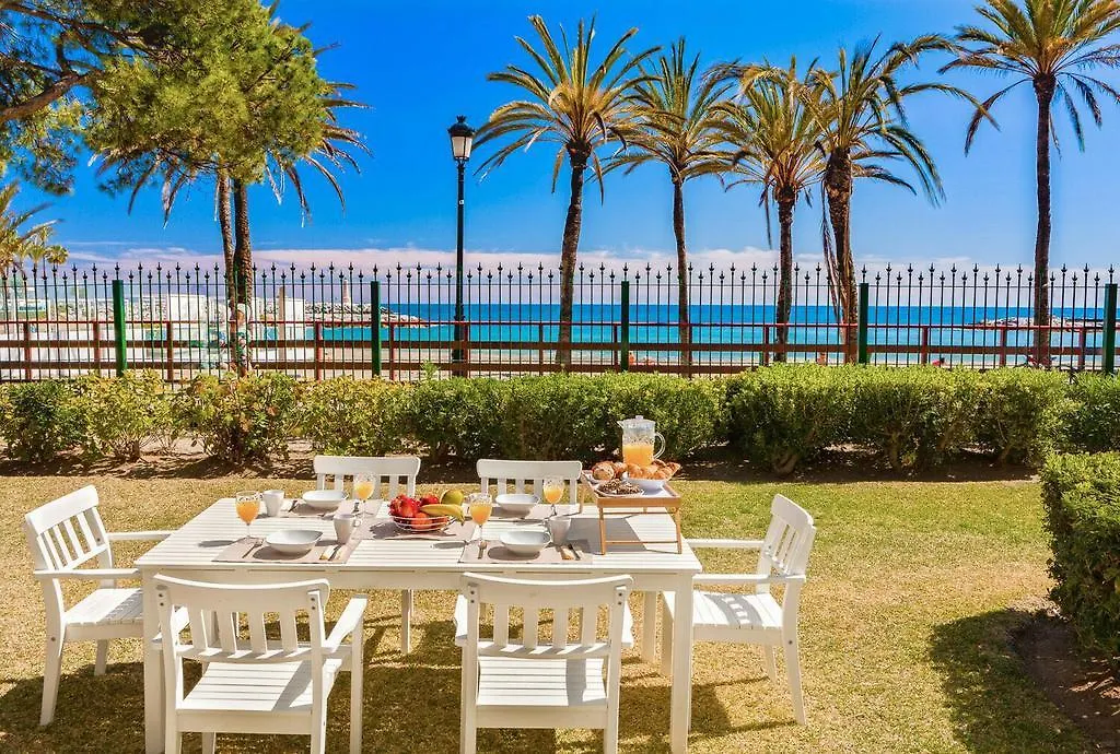 Banus Beach Apartments Marbella 4*,