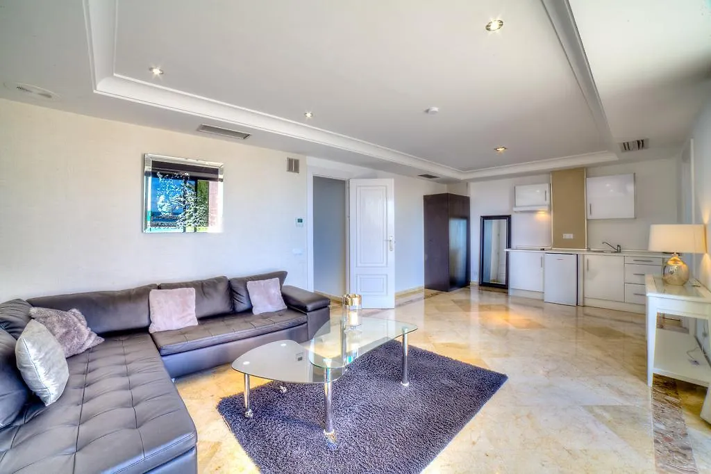 Apartahotel Banus Beach Apartments Marbella