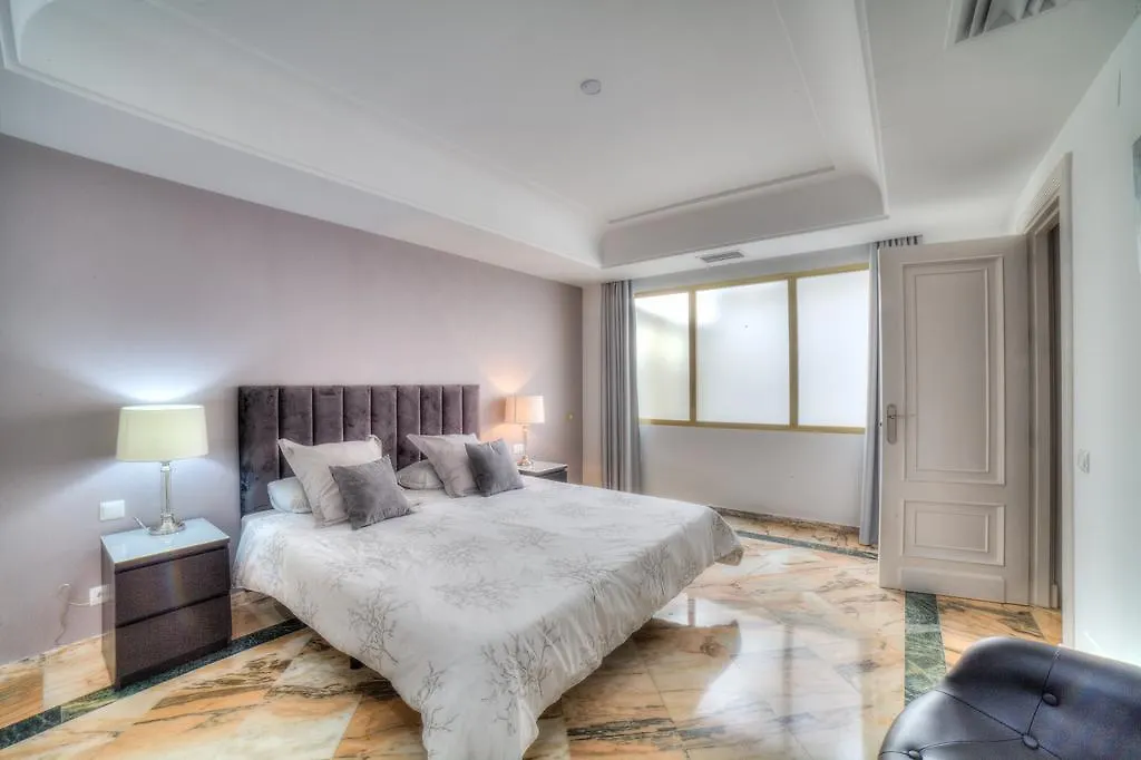 Banus Beach Apartments Marbella Apartahotel