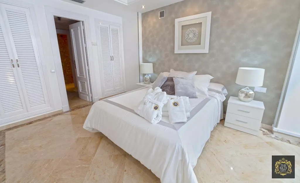 Aparthotel Banus Beach Apartments Marbella