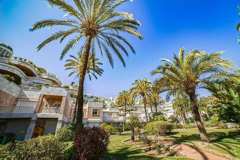 Banus Beach Apartments Marbella Apartahotel