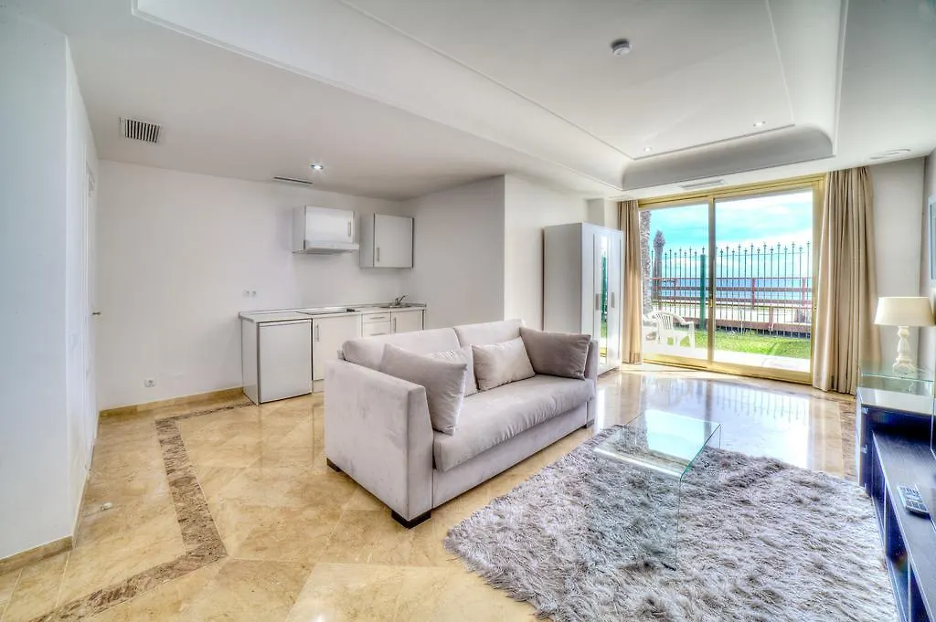 Banus Beach Apartments Marbella 4*,